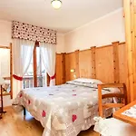 Ξενοδοχείο Adele 3*